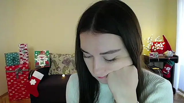 Pretty shy online show from 12/19/24, 12:23