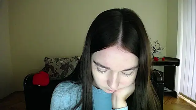 Pretty shy online show from 10/08/25, 08:12