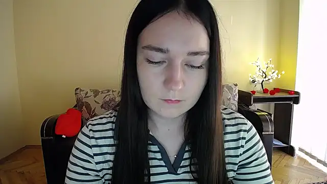 Pretty shy online show from 06/08/26, 08:58