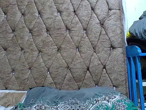 Snapshot of zoey10 chatting on 11/09/25, 04:27 zoey10 online show from 11/09/25, 04:27