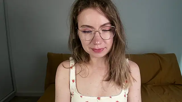 Mia Tasty online show from 07/19/26, 01:15