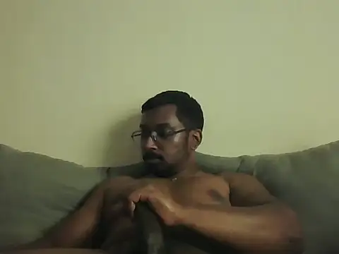 Snapshot of chennaibull101 chatting on 04/26/26, 05:27 chennaibull101 online show from 04/26/26, 05:27