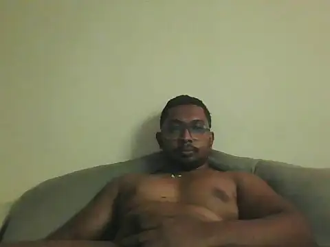 Snapshot of chennaibull101 chatting on 05/14/26, 10:44 chennaibull101 online show from 05/14/26, 10:44