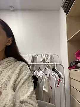 Snapshot of AnaWest chatting on 10/10/25, 05:39 AnaWest online show from 10/10/25, 05:39