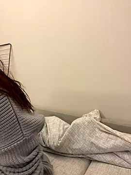 Snapshot of AnaWest chatting on 11/11/25, 04:23 AnaWest online show from 11/11/25, 04:23