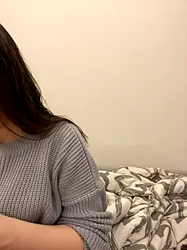 Snapshot of AnaWest chatting on 11/14/25, 04:22 AnaWest online show from 11/14/25, 04:22