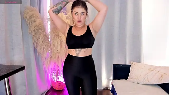 Snapshot of Sofiawilson_ chatting on 02/28/25, 03:37 Sofiawilson  online show from 02/28/25, 03:37