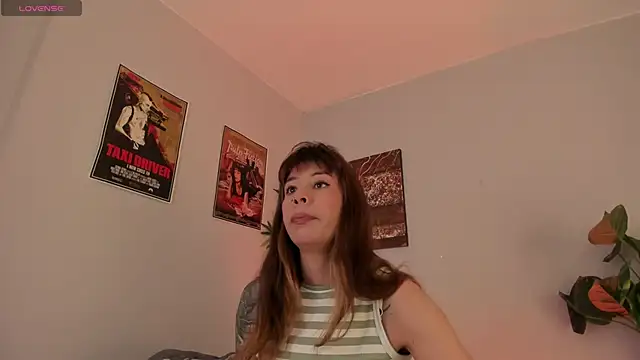 Snapshot of iriiina_veneno chatting on 09/27/25, 11:32 iriiina veneno online show from 09/27/25, 11:32