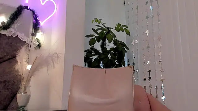 BonnieCute  online show from 12/11/24, 02:44