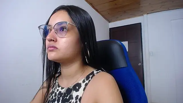 Snapshot of antonella_sweetlittle chatting on 09/27/25, 12:21 antonella sweetlittle online show from 09/27/25, 12:21