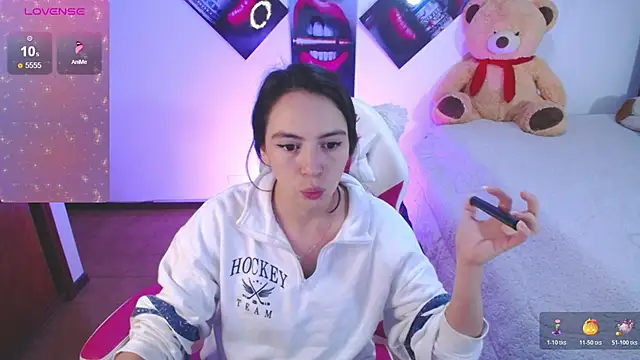 Snapshot of lika_joshua chatting on 11/28/25, 12:02 lika joshua online show from 11/28/25, 12:02