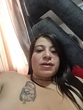 Snapshot of Alona_Evans chatting on 11/15/25, 08:38 Alona Evans online show from 11/15/25, 08:38