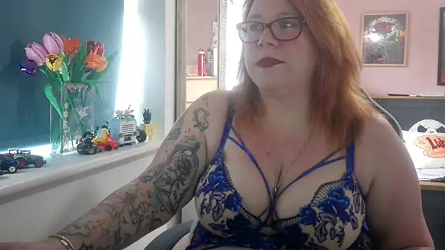 NikiDeeOfficial online show from 07/15/26, 11:15