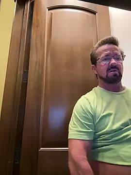 Snapshot of sluttydylan chatting on 10/02/25, 02:18 sluttydylan online show from 10/02/25, 02:18