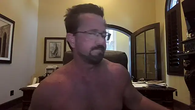 Snapshot of sluttydylan chatting on 10/06/25, 04:59 sluttydylan online show from 10/06/25, 04:59