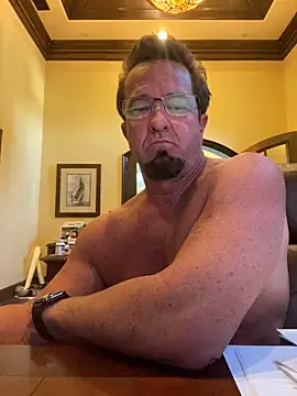 Snapshot of sluttydylan chatting on 11/11/25, 09:37 sluttydylan online show from 11/11/25, 09:37