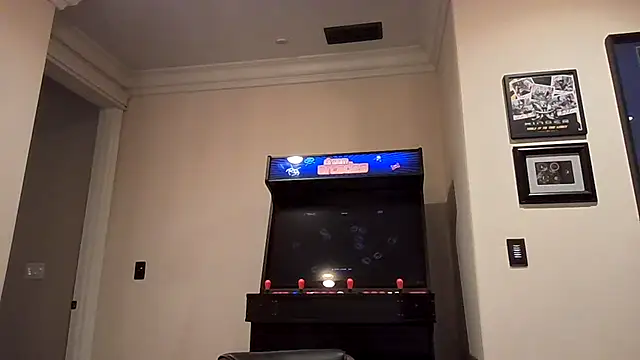 Snapshot of sluttydylan chatting on 11/24/25, 01:38 sluttydylan online show from 11/24/25, 01:38