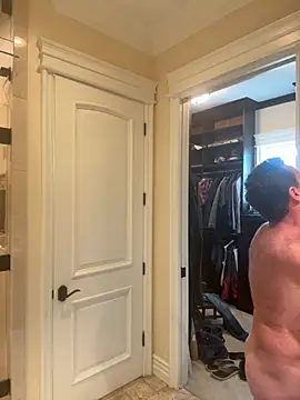 Snapshot of sluttydylan chatting on 12/04/25, 05:43 sluttydylan online show from 12/04/25, 05:43