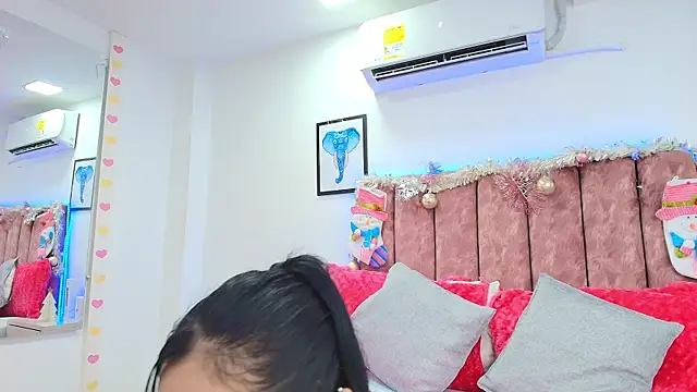 KathyShine online show from 12/10/24, 11:43