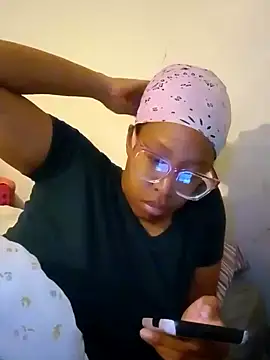 Snapshot of madamsensuale chatting on 01/09/25, 12:25 madamsensuale online show from 01/09/25, 12:25