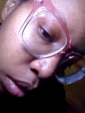 Snapshot of madamsensuale chatting on 01/23/25, 06:28 madamsensuale online show from 01/23/25, 06:28