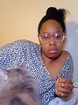 Snapshot of madamsensuale chatting on 01/26/25, 12:26 madamsensuale online show from 01/26/25, 12:26