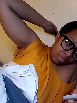 Snapshot of madamsensuale chatting on 02/05/25, 05:09 madamsensuale online show from 02/05/25, 05:09