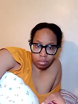 Snapshot of madamsensuale chatting on 02/09/25, 01:44 madamsensuale online show from 02/09/25, 01:44