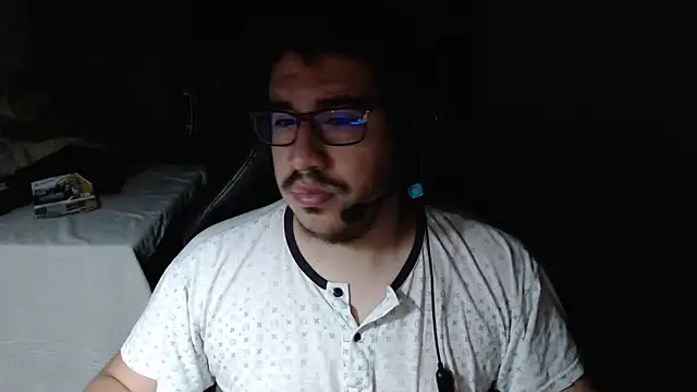 thealfawolf01 online show from 10/14/25, 05:41