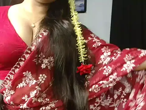 Snapshot of Unlucky-flowers chatting on 07/17/26, 05:40 Unlucky-flowers online show from 07/17/26, 05:40