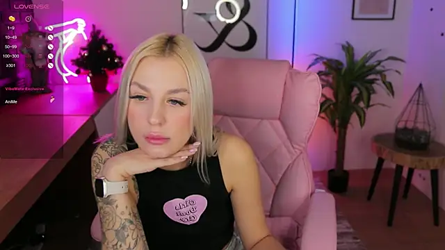 Crystal Barbie online show from 12/10/24, 11:19