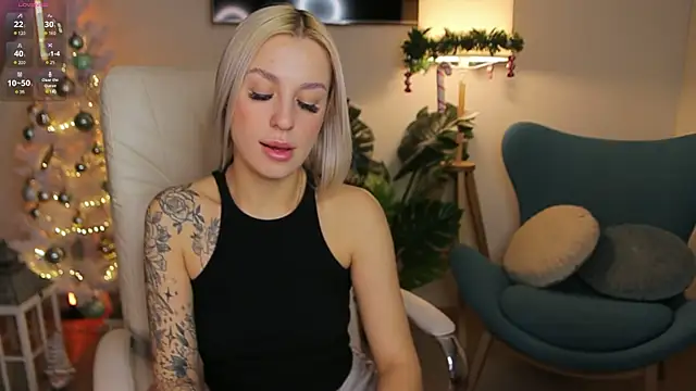 Crystal Barbie online show from 12/12/24, 11:58
