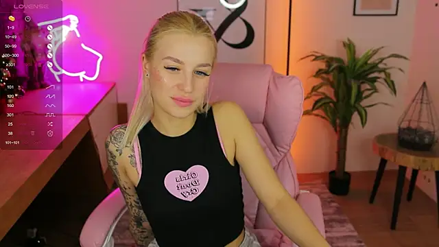 Crystal Barbie online show from 12/24/24, 01:49