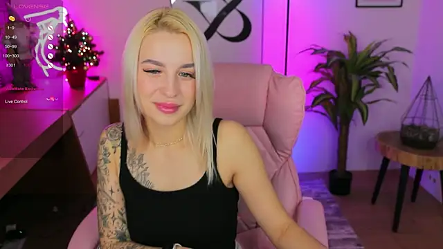 Crystal Barbie online show from 01/02/25, 10:55