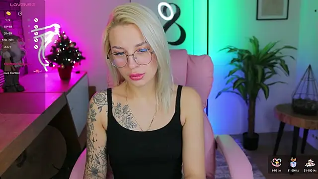 Crystal Barbie online show from 01/08/25, 11:52
