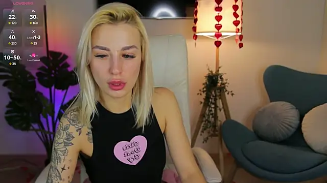 Crystal Barbie online show from 02/25/25, 07:25