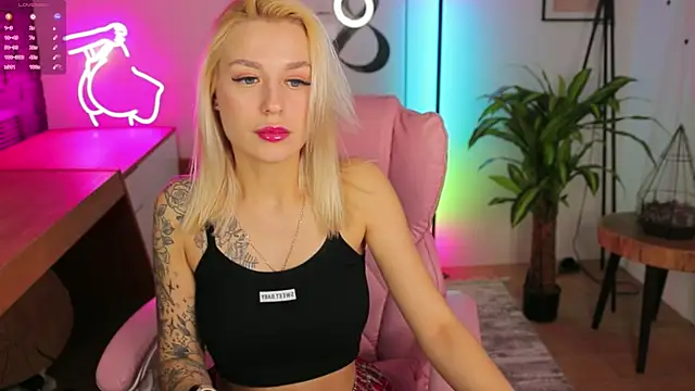 Crystal Barbie online show from 03/09/25, 02:50