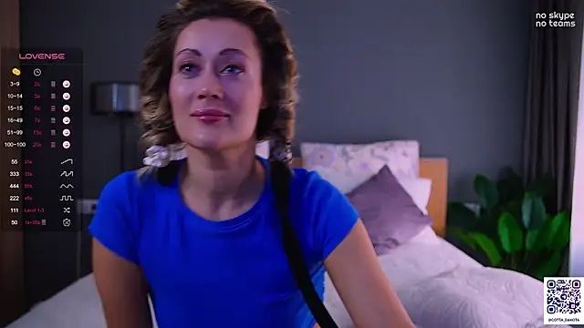 Snapshot of PannaDakota chatting on 09/18/25, 06:26 PannaDakota online show from 09/18/25, 06:26