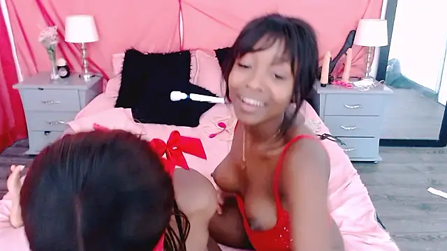 AdelynYasmin online show from 12/05/24, 02:42