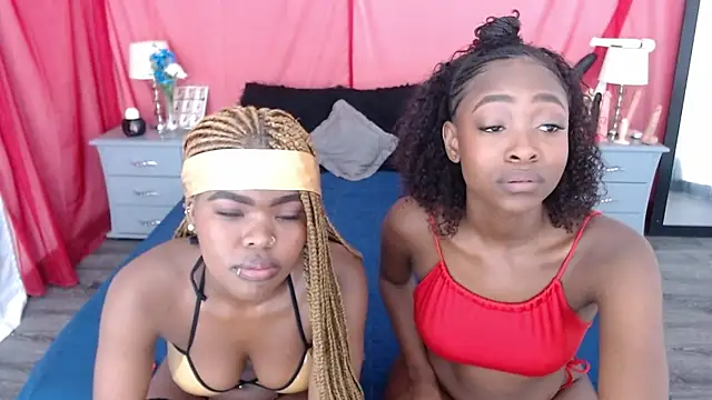 AdelynYasmin online show from 01/29/25, 12:24