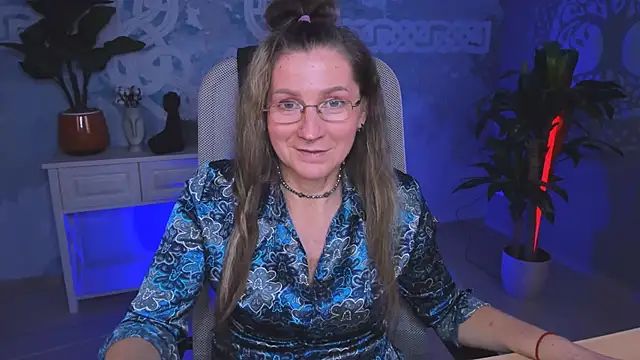 FridaTander online show from 12/20/24, 12:05
