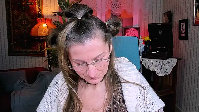 FridaTander online show from 01/31/25, 03:33