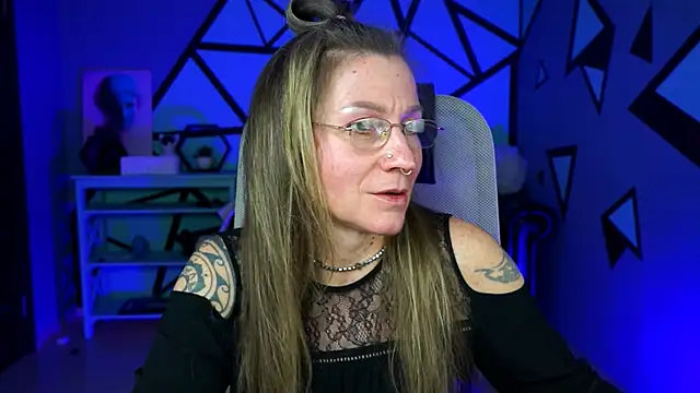 FridaTander online show from 02/08/25, 01:01