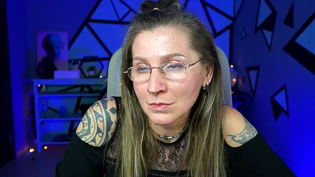 FridaTander online show from 02/08/25, 04:04