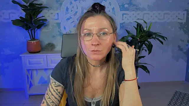 FridaTander online show from 02/22/25, 12:19