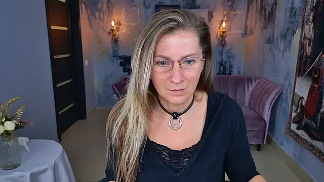FridaTander online show from 09/11/25, 05:02