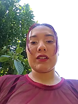 Snapshot of Blushing_Katy chatting on 12/10/24, 07:00 Blushing Katy online show from 12/10/24, 07:00