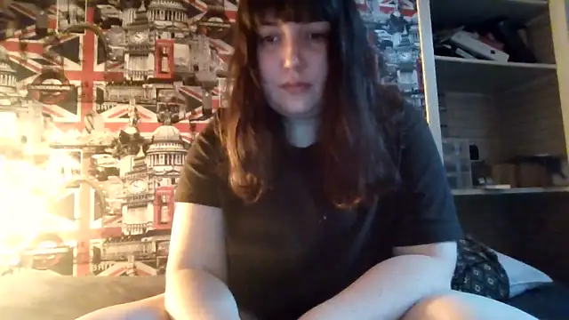 Lynylou online show from 09/17/25, 07:21