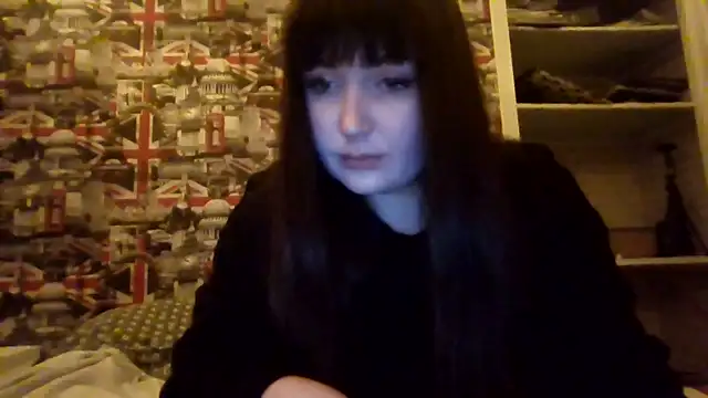 Lynylou online show from 11/29/25, 08:12