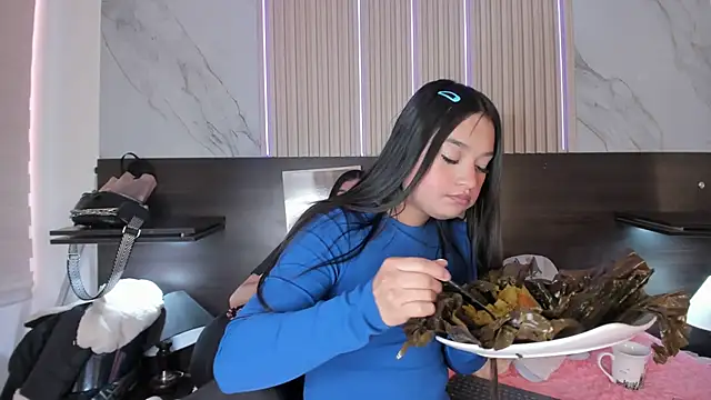 kendall as online show from 01/20/25, 12:07